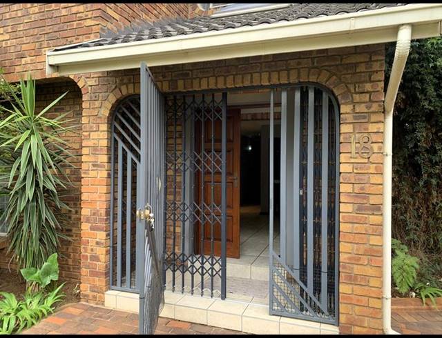 4 BEDROOM HOUSE FOR SALE IN SUNWARD PARK